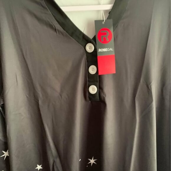 Ladies size Large Black & white Holiday shirt - Picture 4 of 10